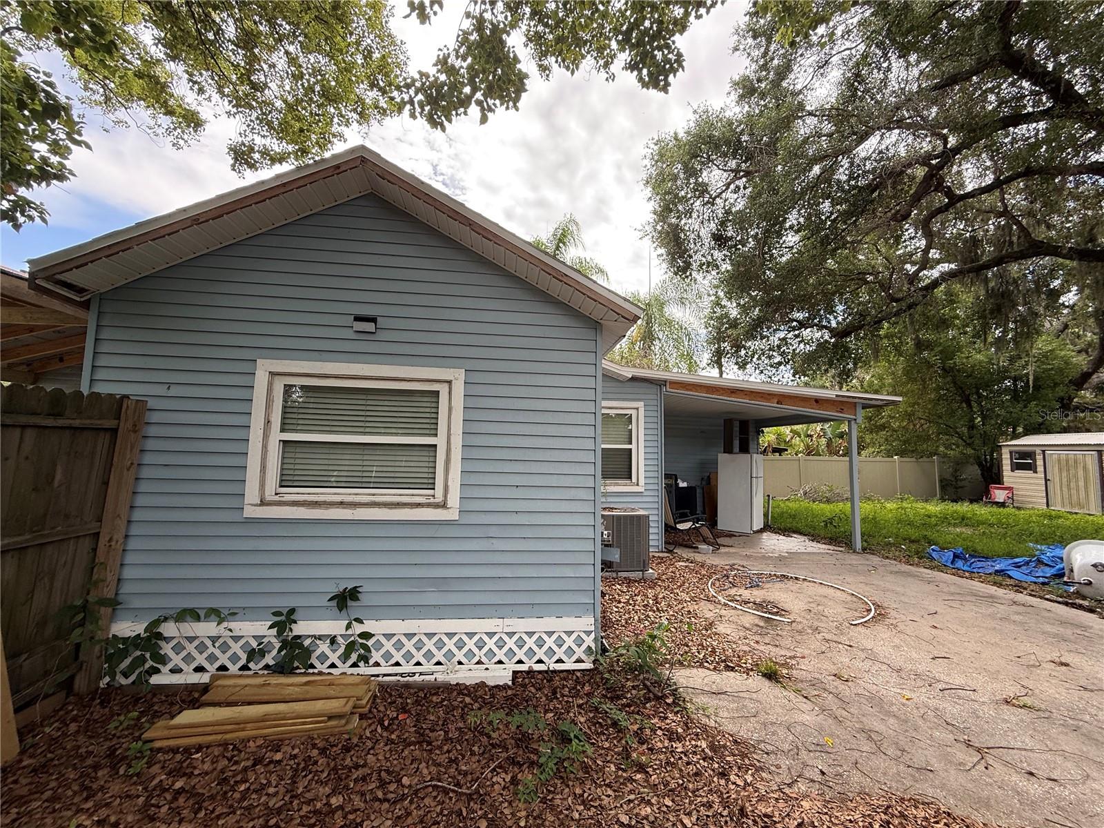 Photo 7 of 1311 E SLIGH AVE
