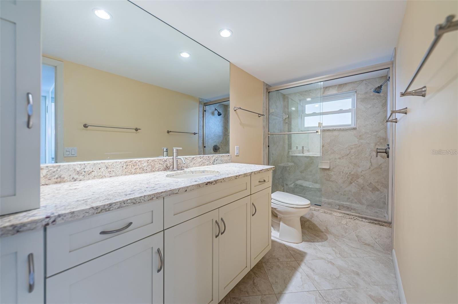 Photo 4 of 5130 BRITTANY DR S #202