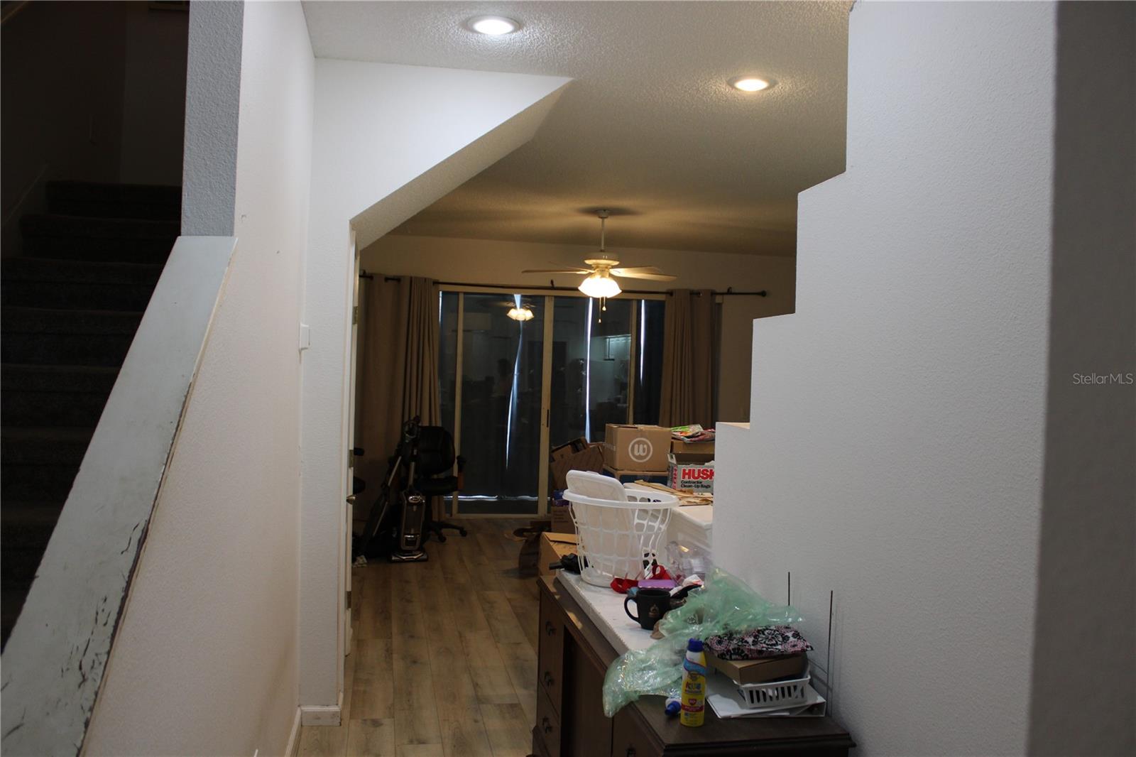Photo 3 of 202 HEMINGWAY DR