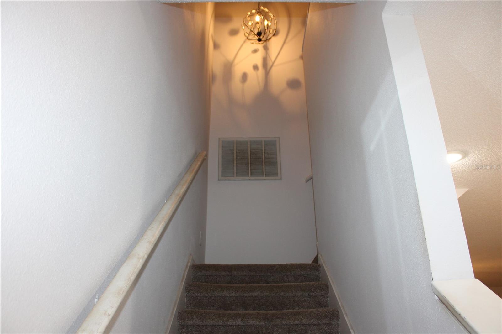 Photo 4 of 202 HEMINGWAY DR