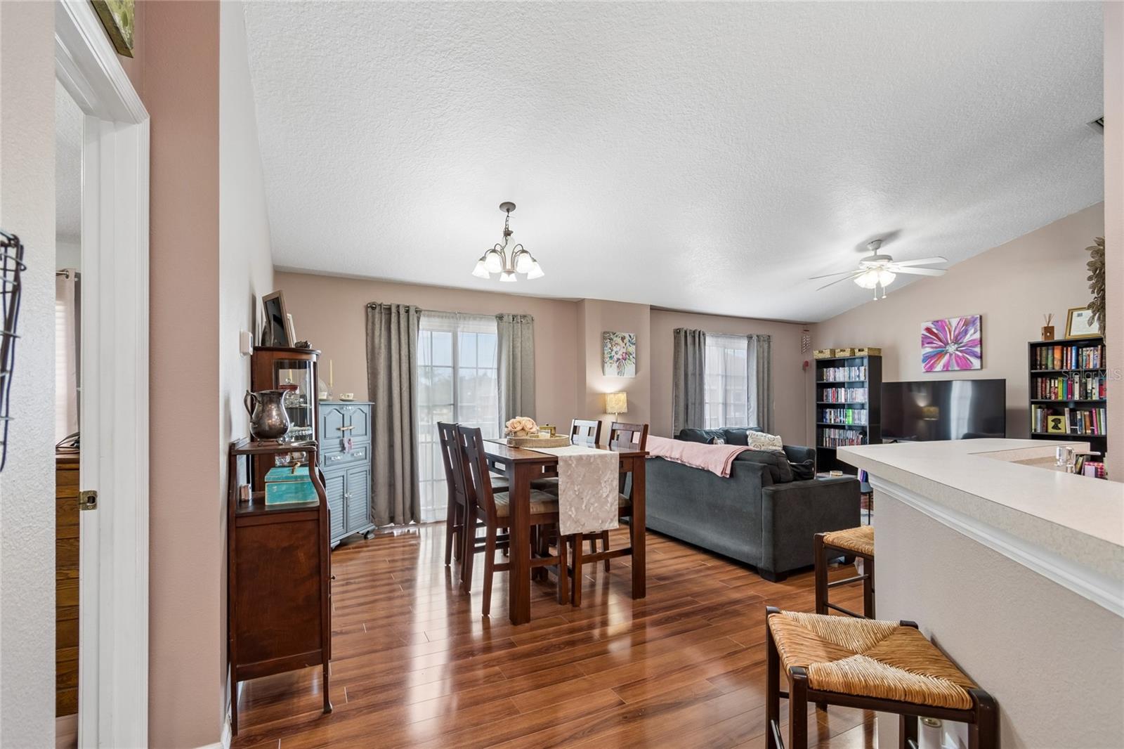 Photo 5 of 604 51ST AVE N