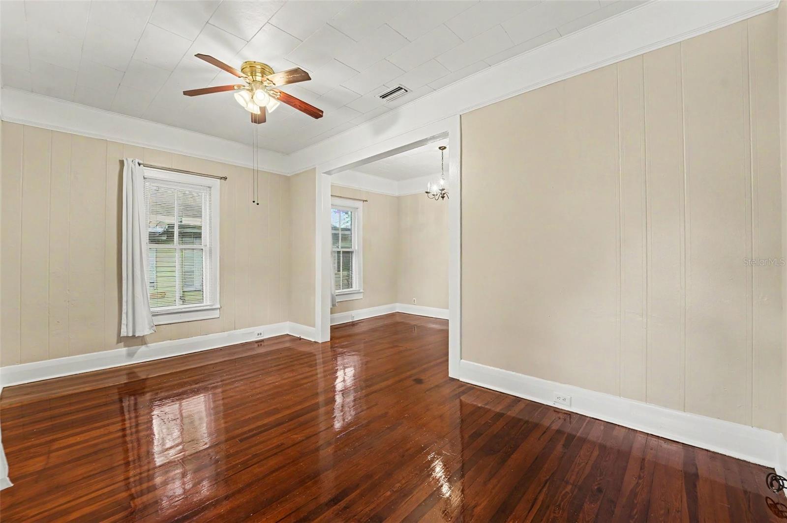 Photo 7 of 4109 N SUWANEE AVE