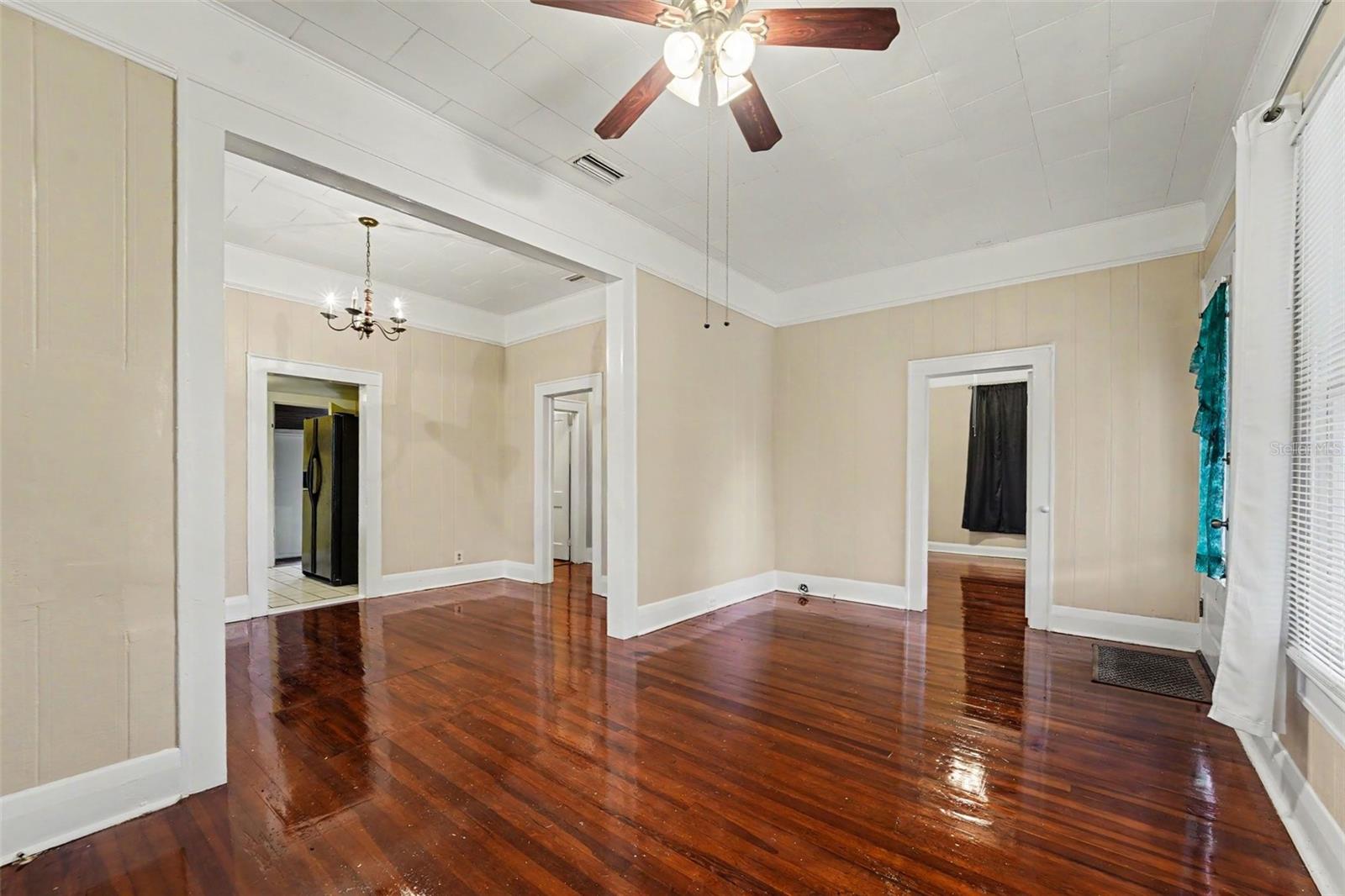 Photo 6 of 4109 N SUWANEE AVE