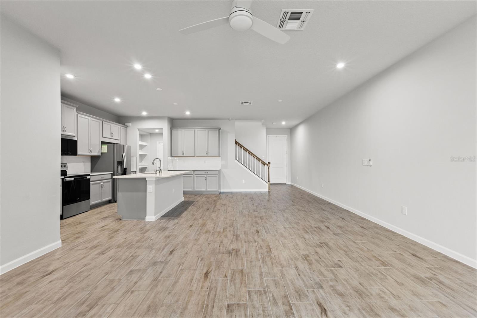 Photo 6 of 4221 CLOUD HOPPER WAY