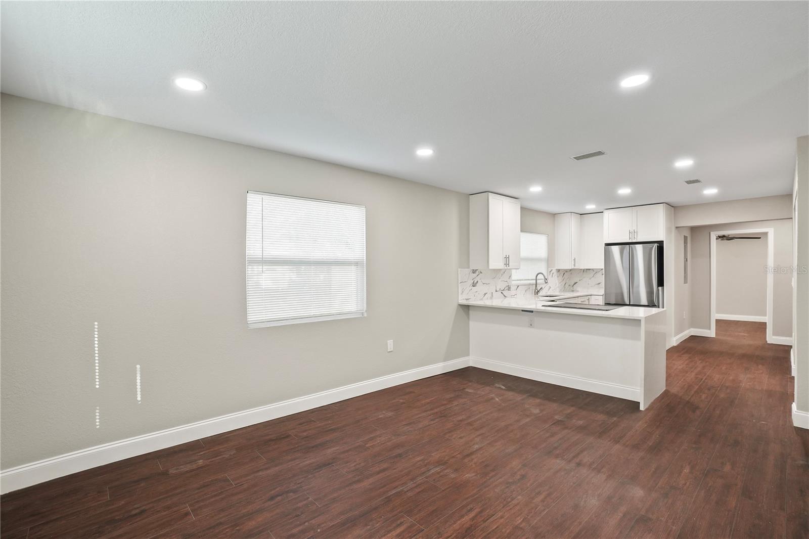 Photo 6 of 2310 13TH AVE W