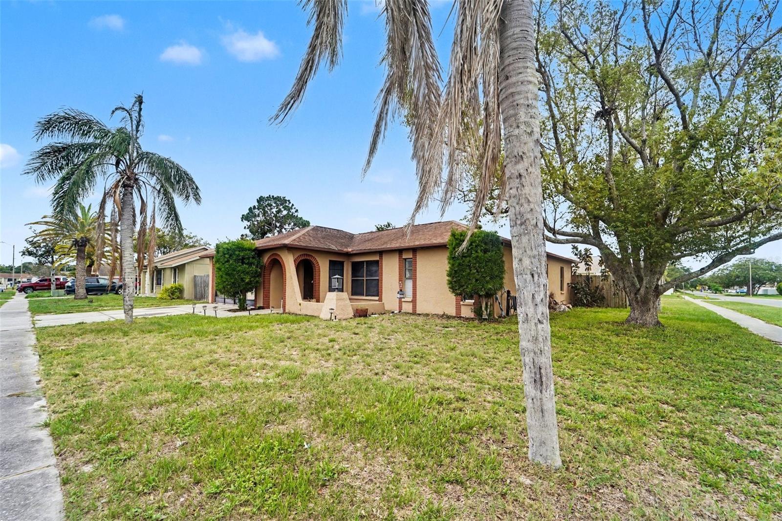 Photo 3 of 1215 PERSIMMON DR