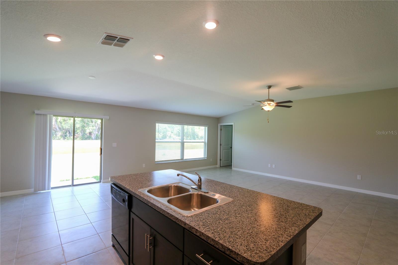 Photo 2 of 7154 SAMUEL IVY DR