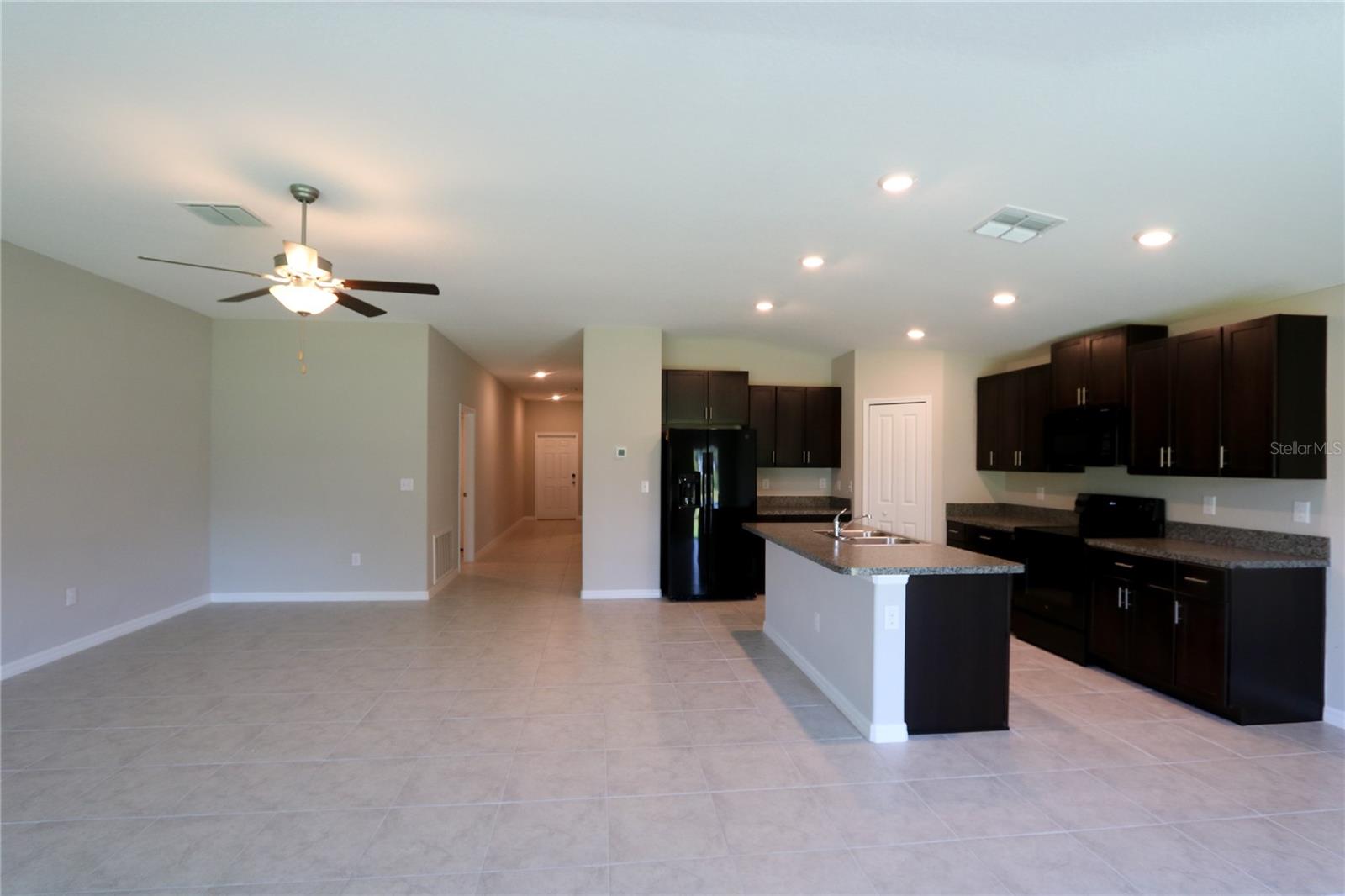 Photo 3 of 7154 SAMUEL IVY DR