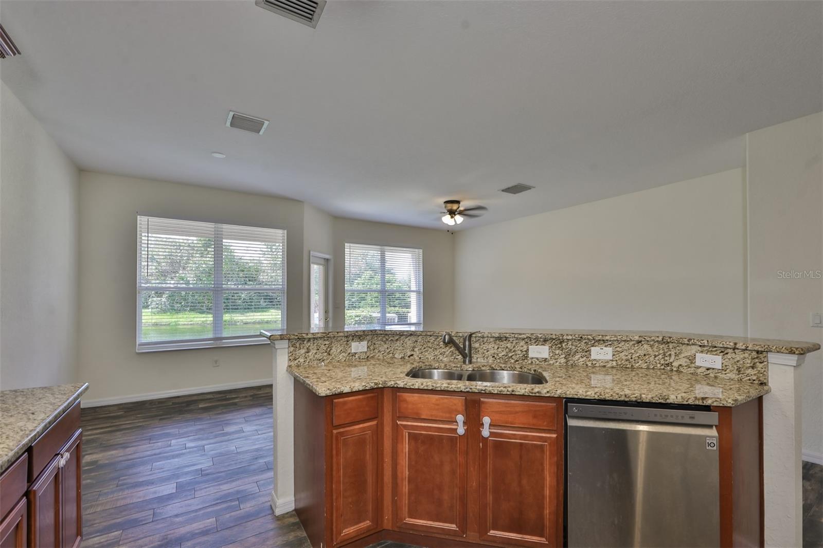 Photo 6 of 26948 JUNIPER BAY DR