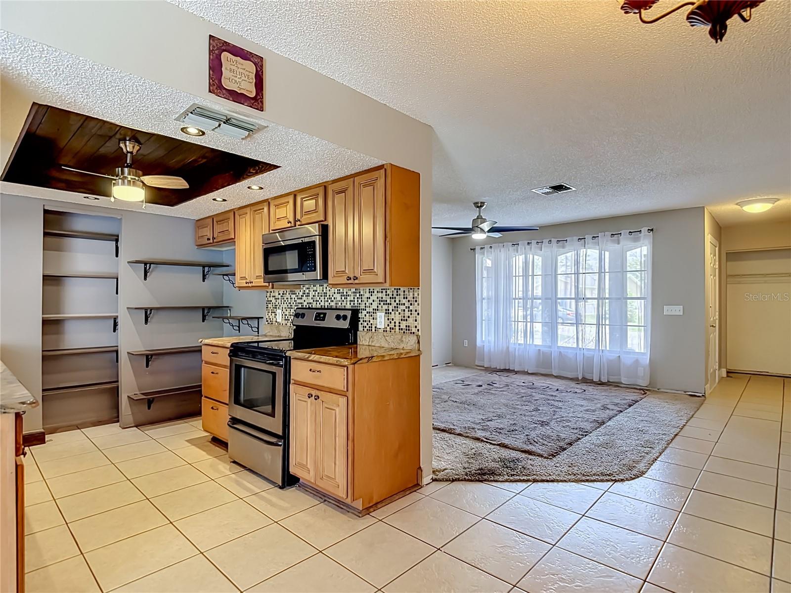 Photo 5 of 6391 CURTISS LN
