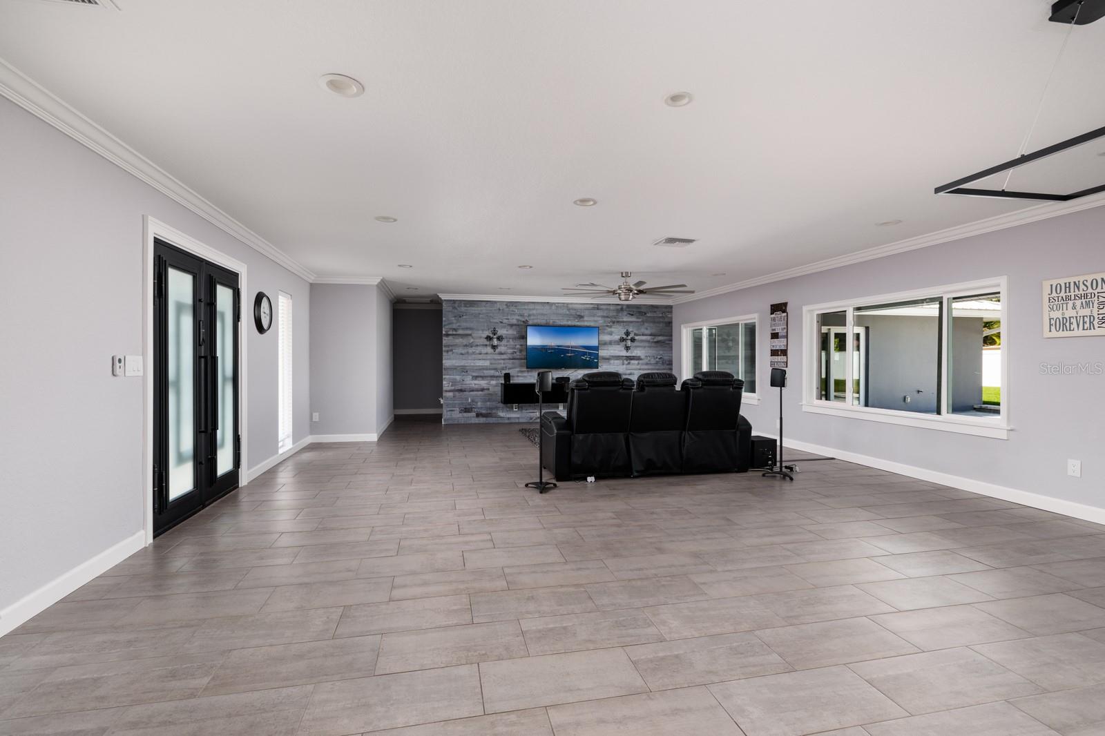 Photo 4 of 3931 38TH WAY S