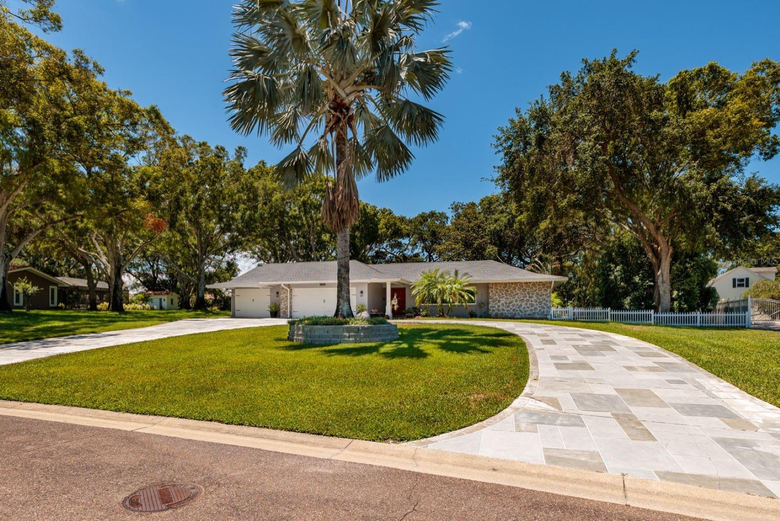 Photo 4 of 2191 PADDOCK CIR