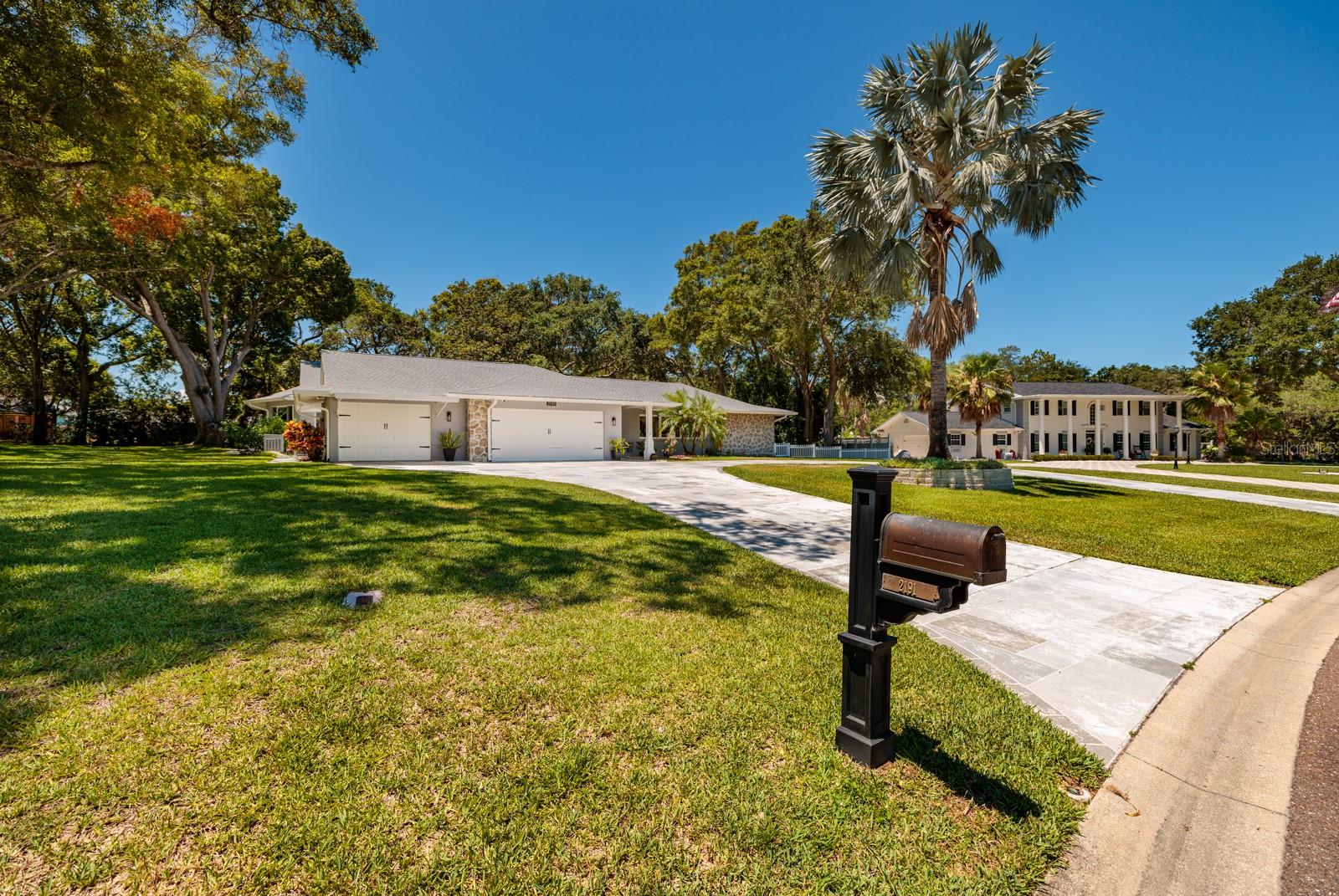 Photo 6 of 2191 PADDOCK CIR