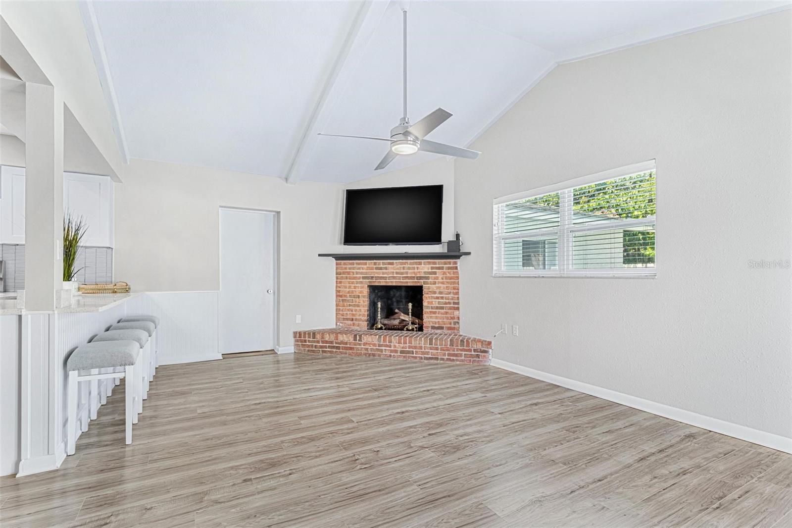 Photo 6 of 5127 CAESAR WAY S