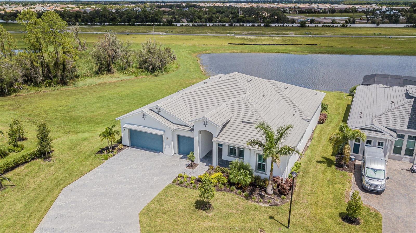 Photo 4 of 17705 LUCAYA DR