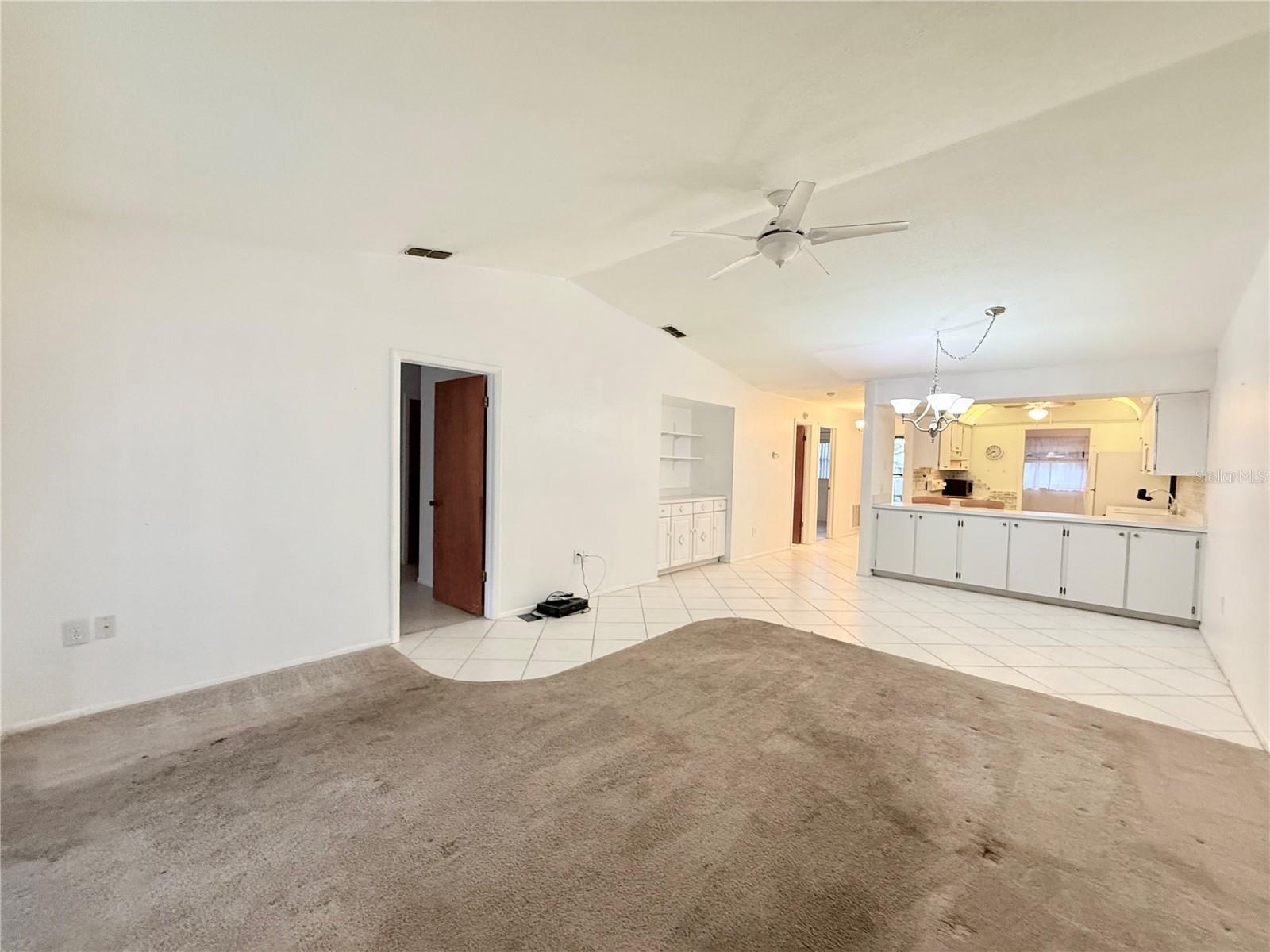 Photo 5 of 7805 RADCLIFFE CIR #7805