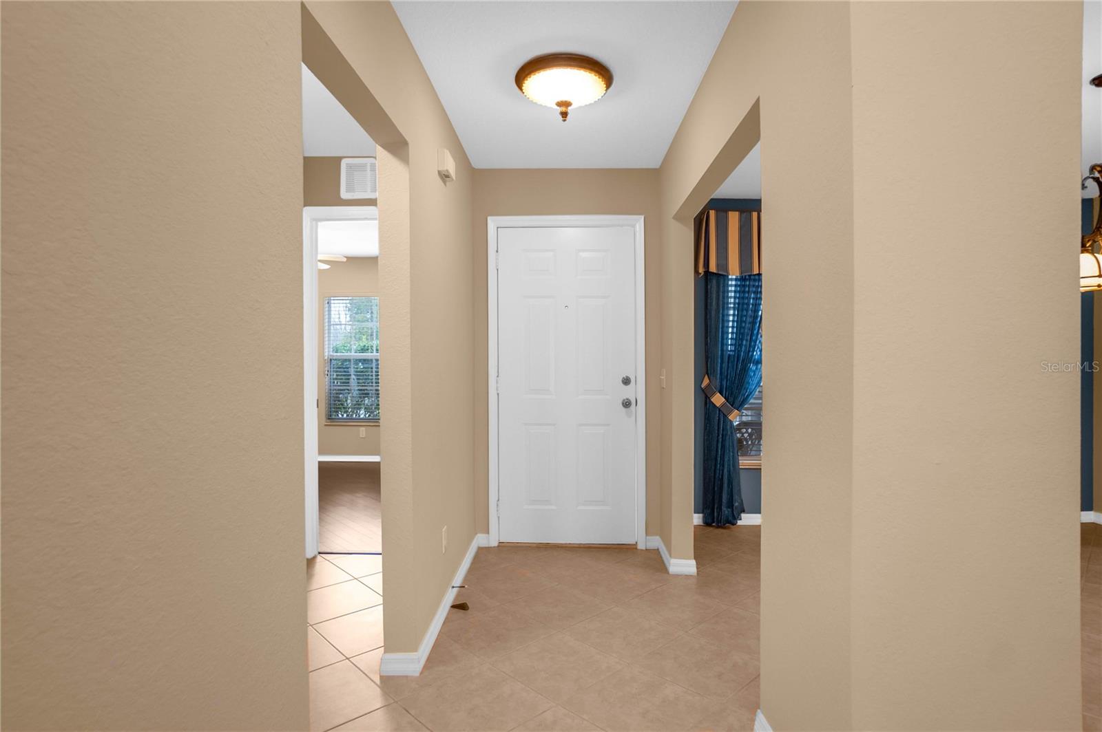 Photo 6 of 774 W COLBERT CT