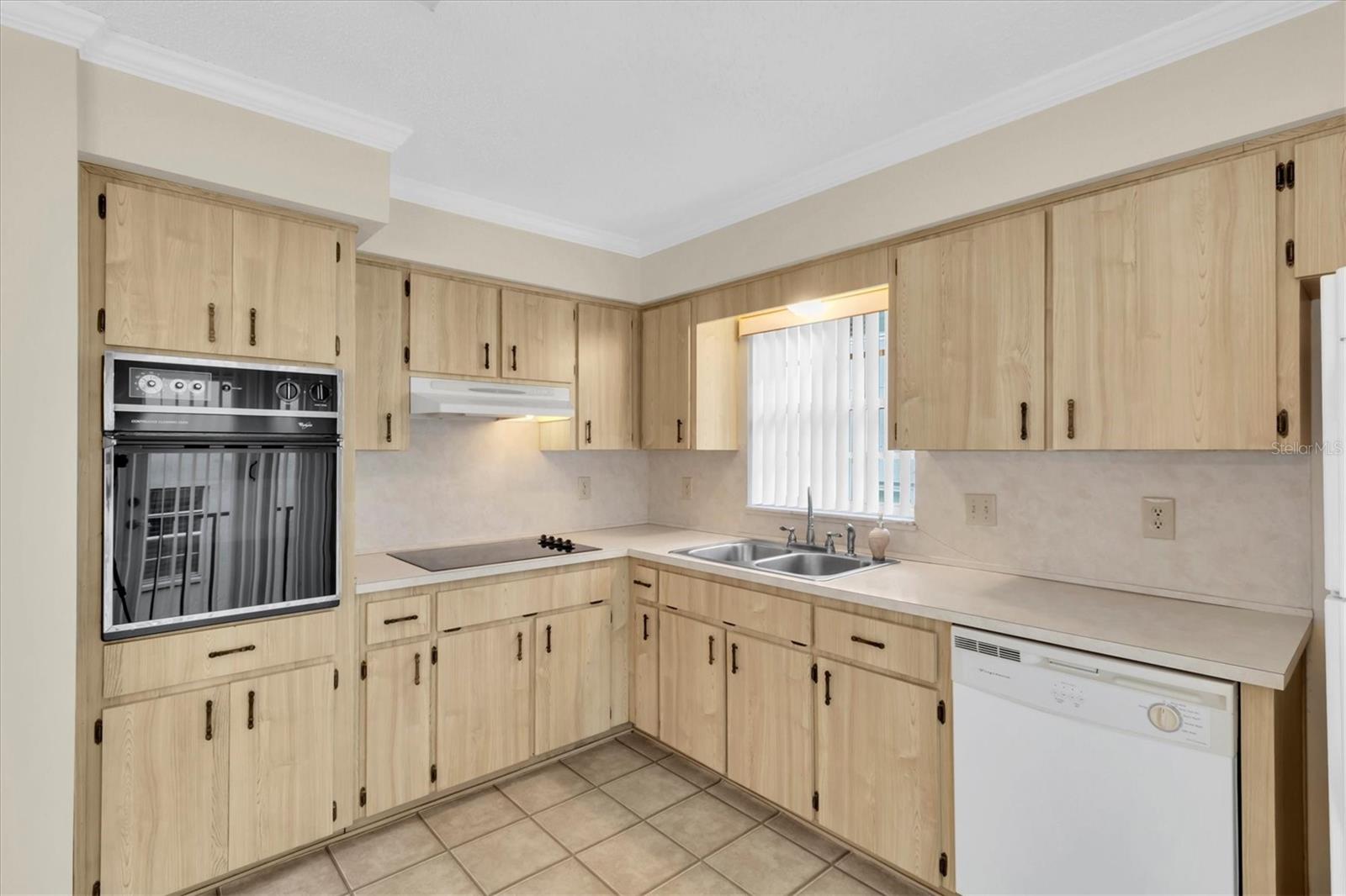 Photo 3 of 6033 WILDS DR #B07