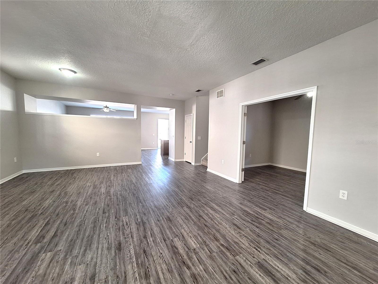 Photo 3 of 9142 BELL ROCK PL