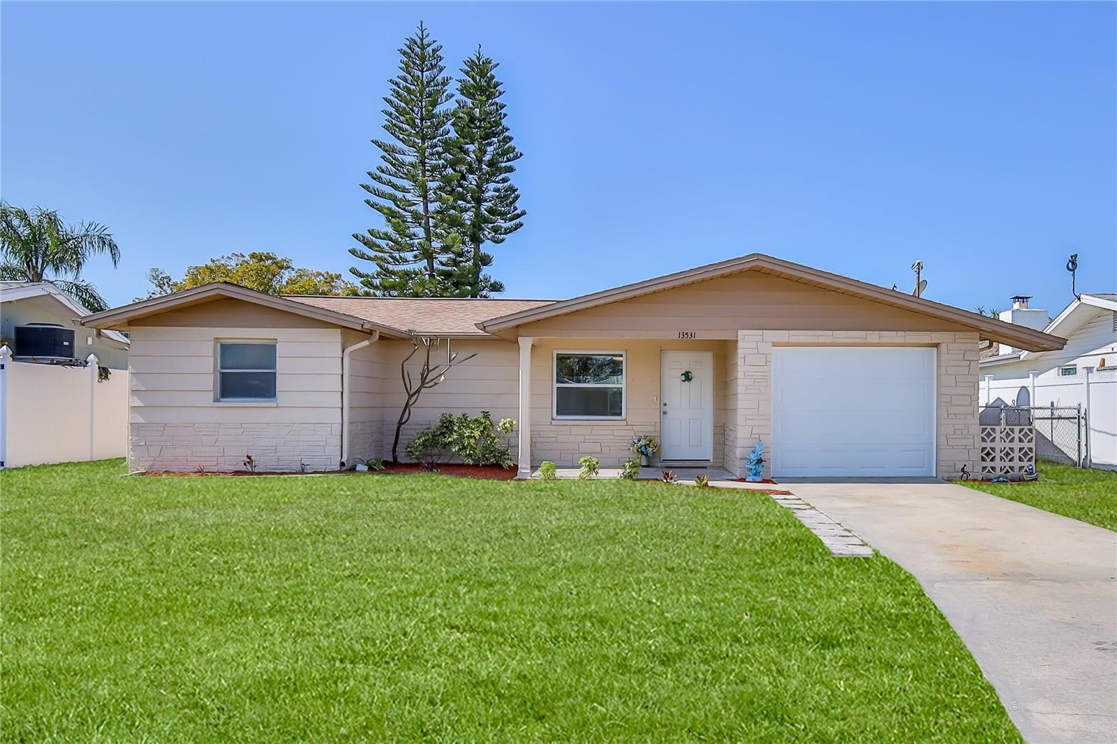 Photo 2 of 13531 ALLYN DR