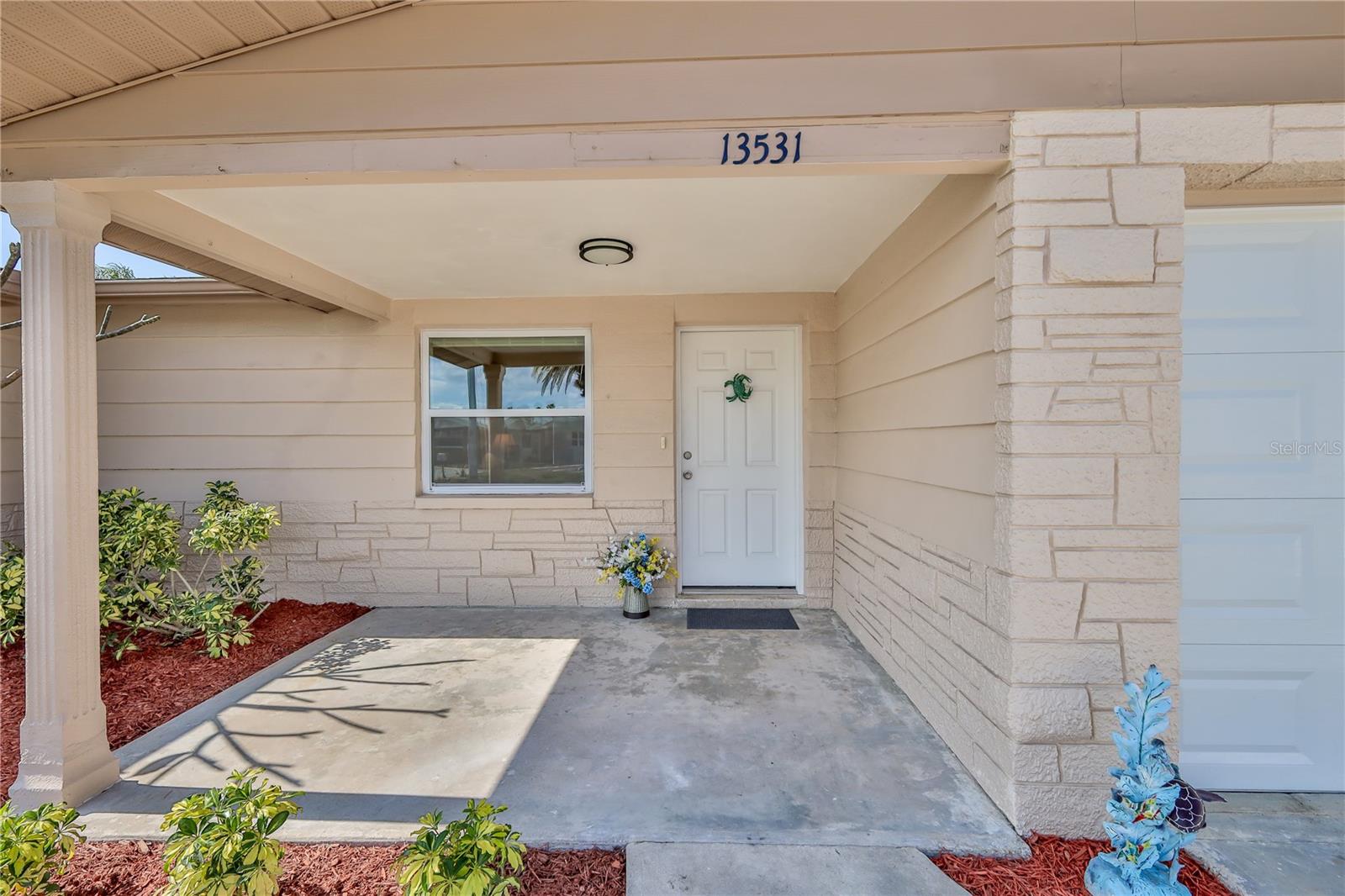 Photo 3 of 13531 ALLYN DR