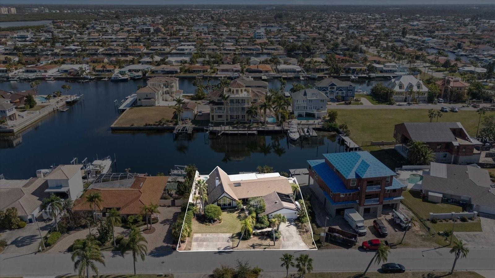 Photo 7 of 5410 WESTSHORE DR