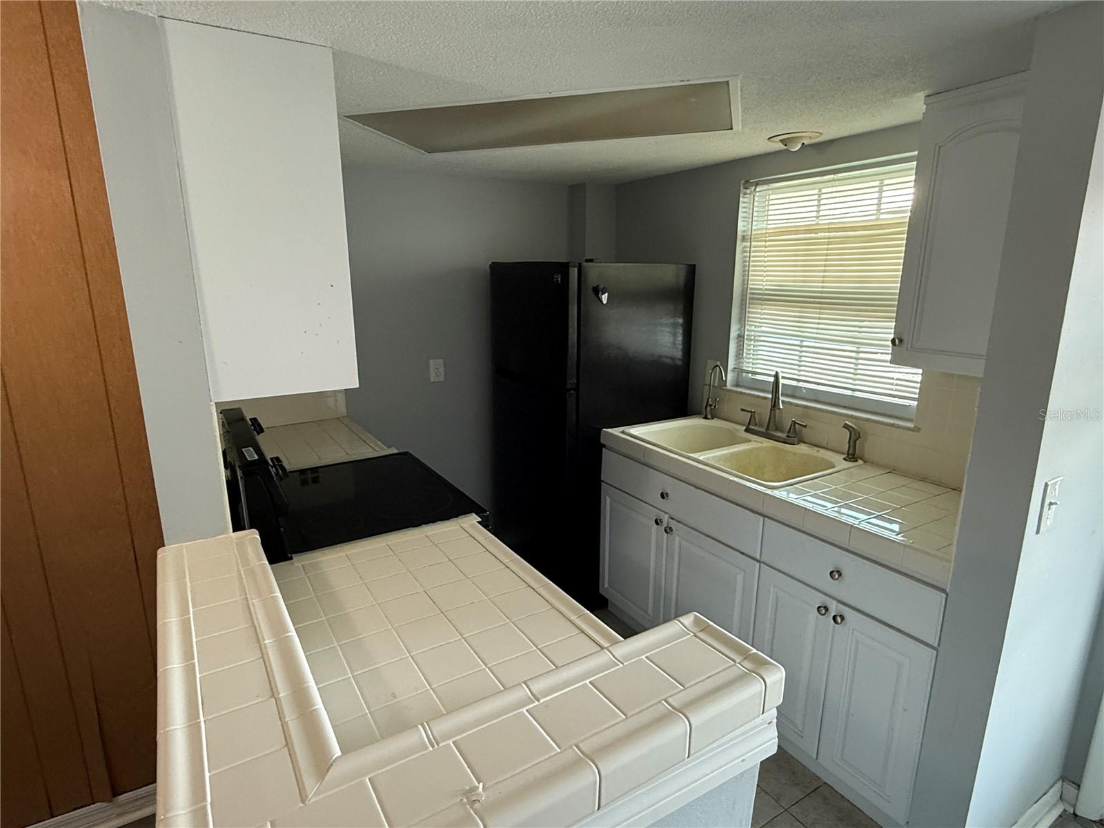 Photo 3 of 4747 AZALEA DR #115