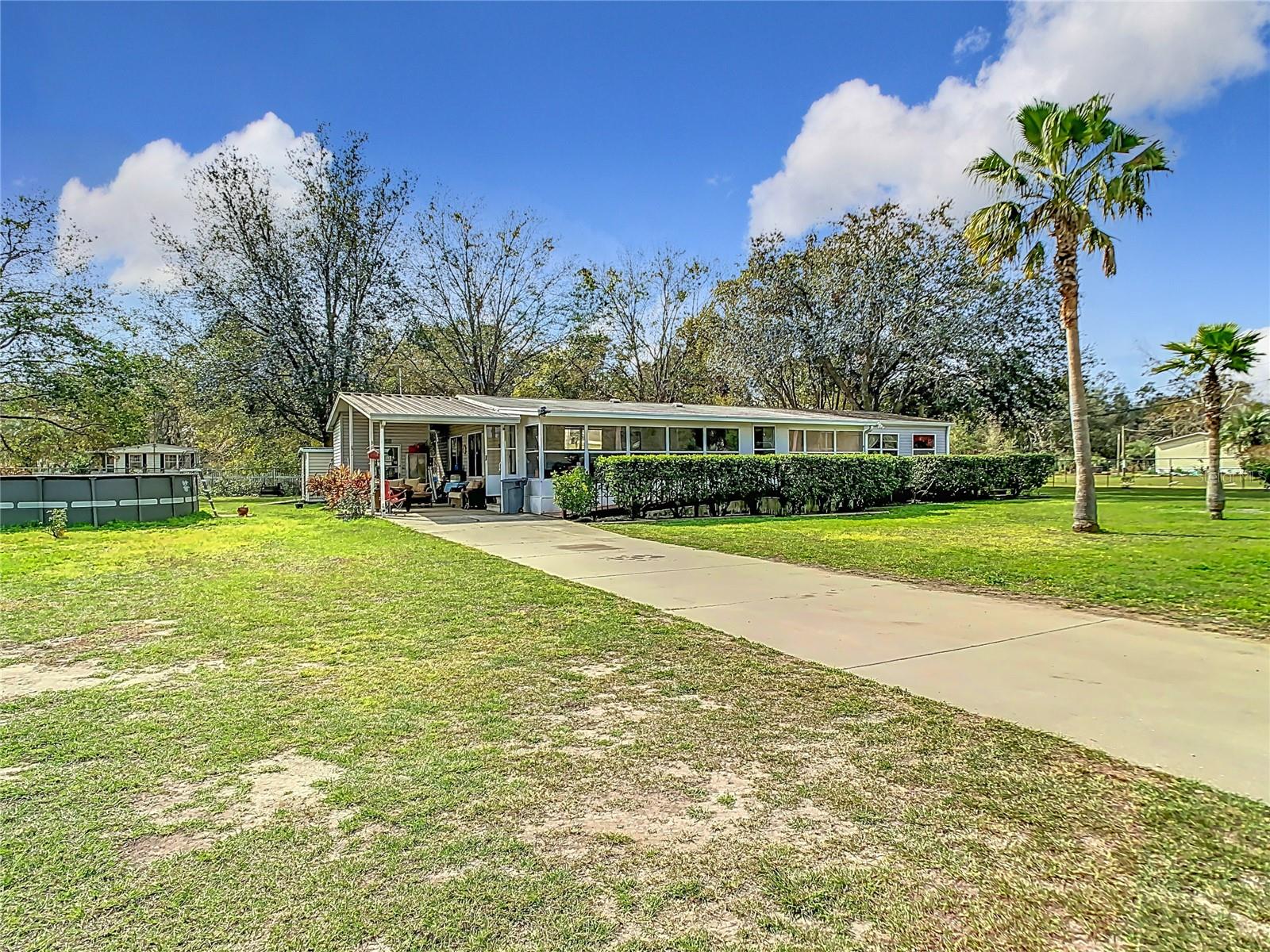 Photo 4 of 35420 CARVAL DR