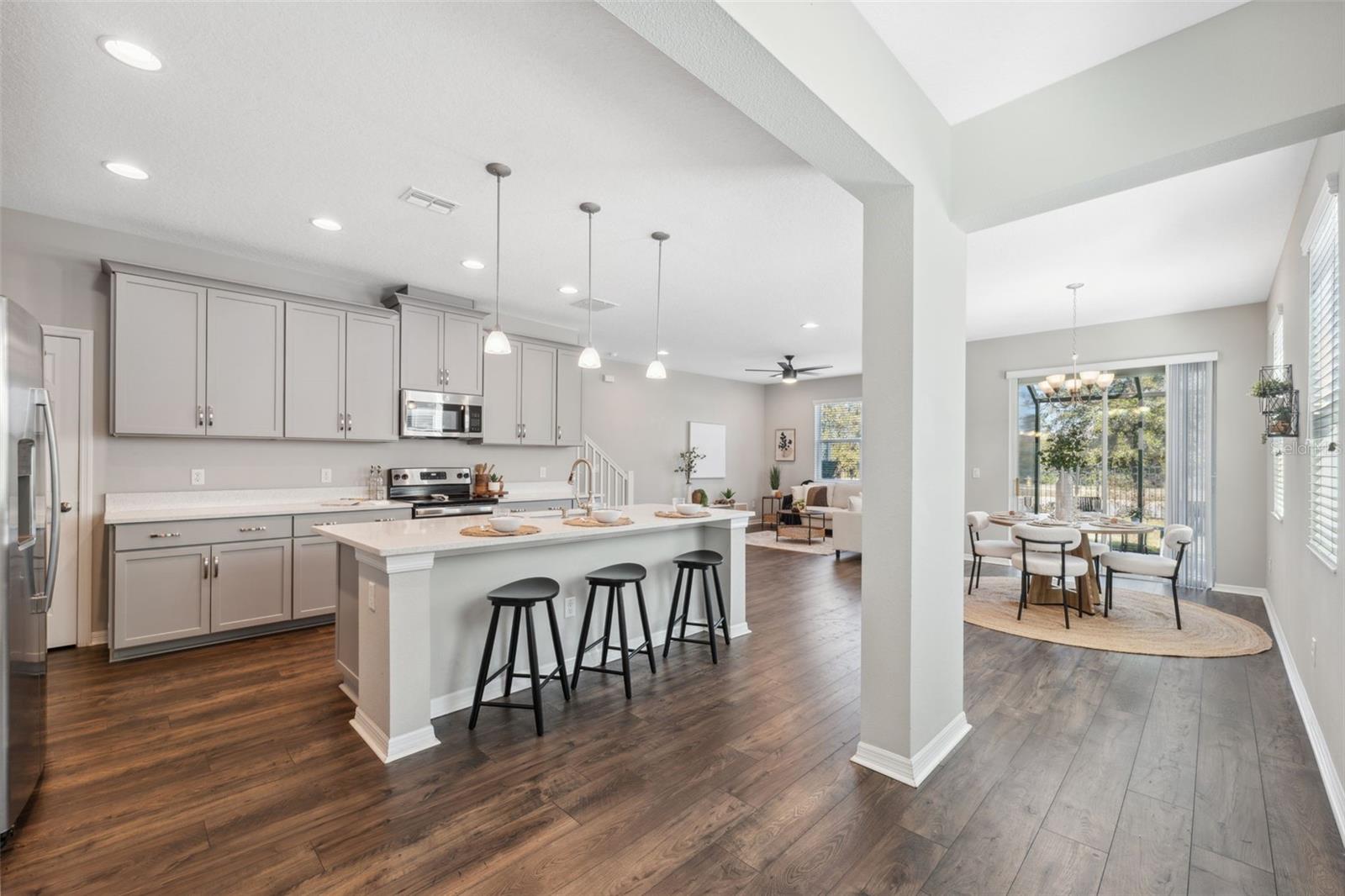 Photo 4 of 29917 SOUTHWELL LN
