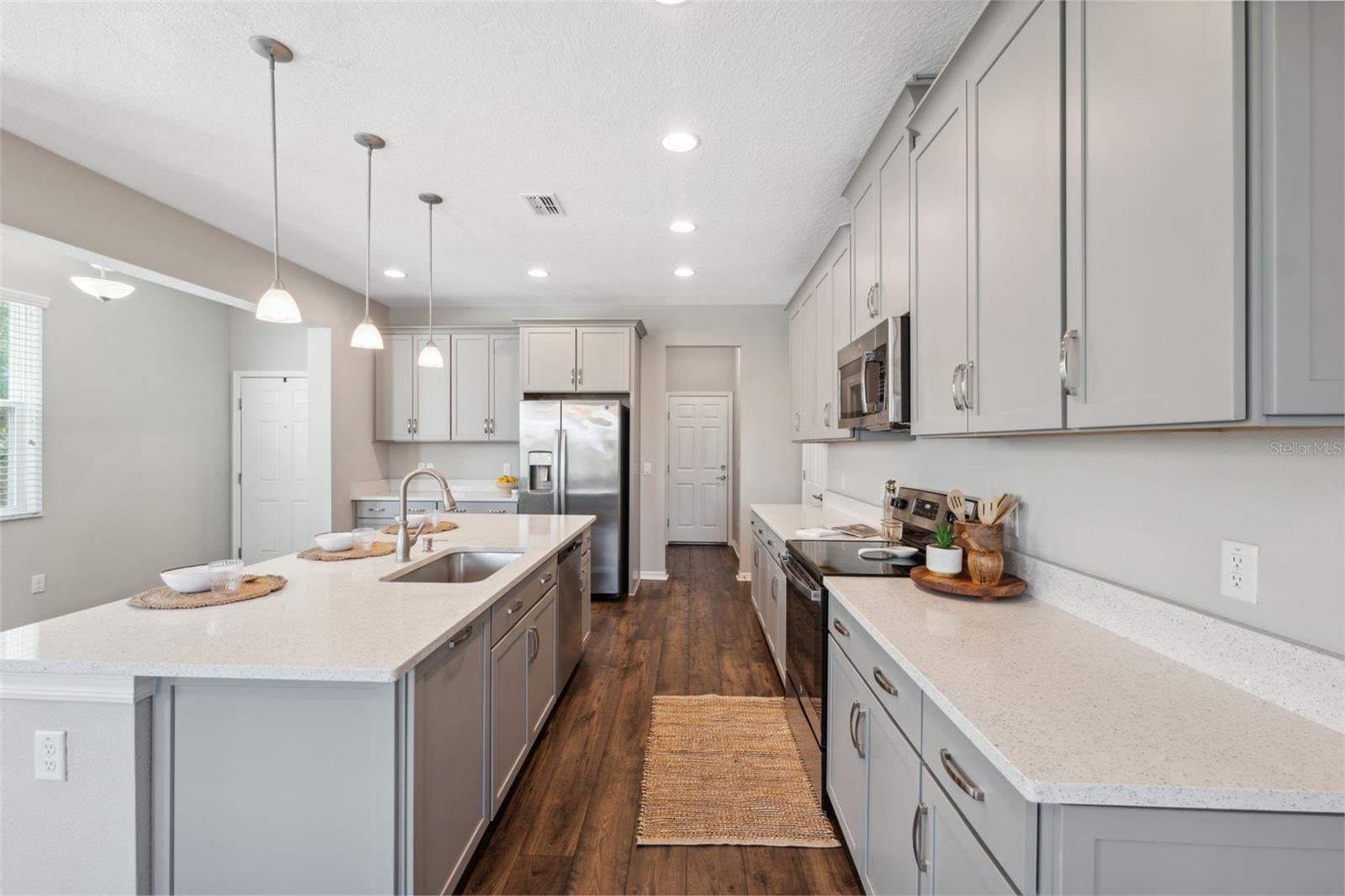 Photo 7 of 29917 SOUTHWELL LN