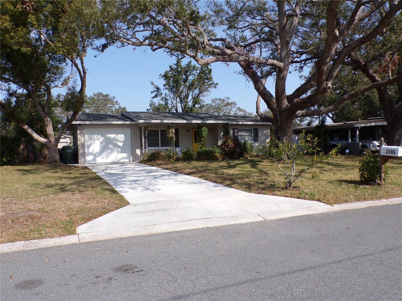 Photo of 2895 HUNTINGTON DR