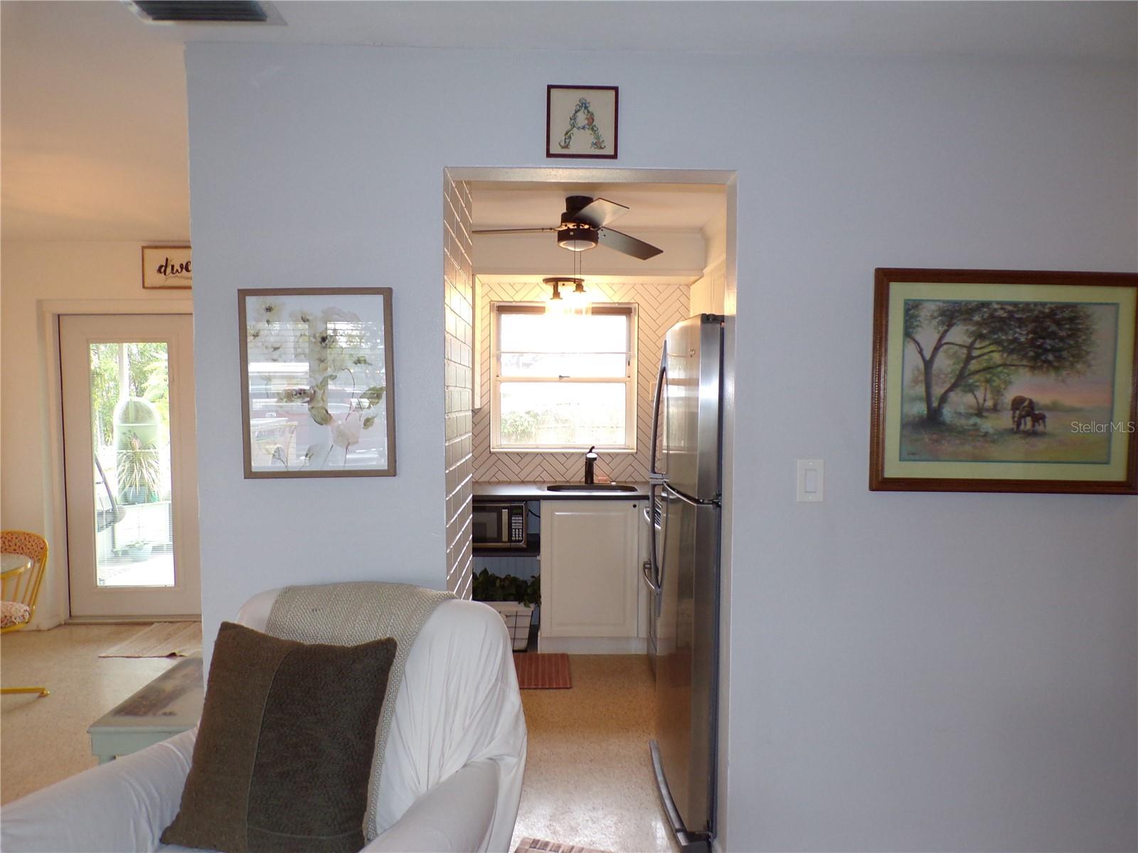 Photo 6 of 2895 HUNTINGTON DR