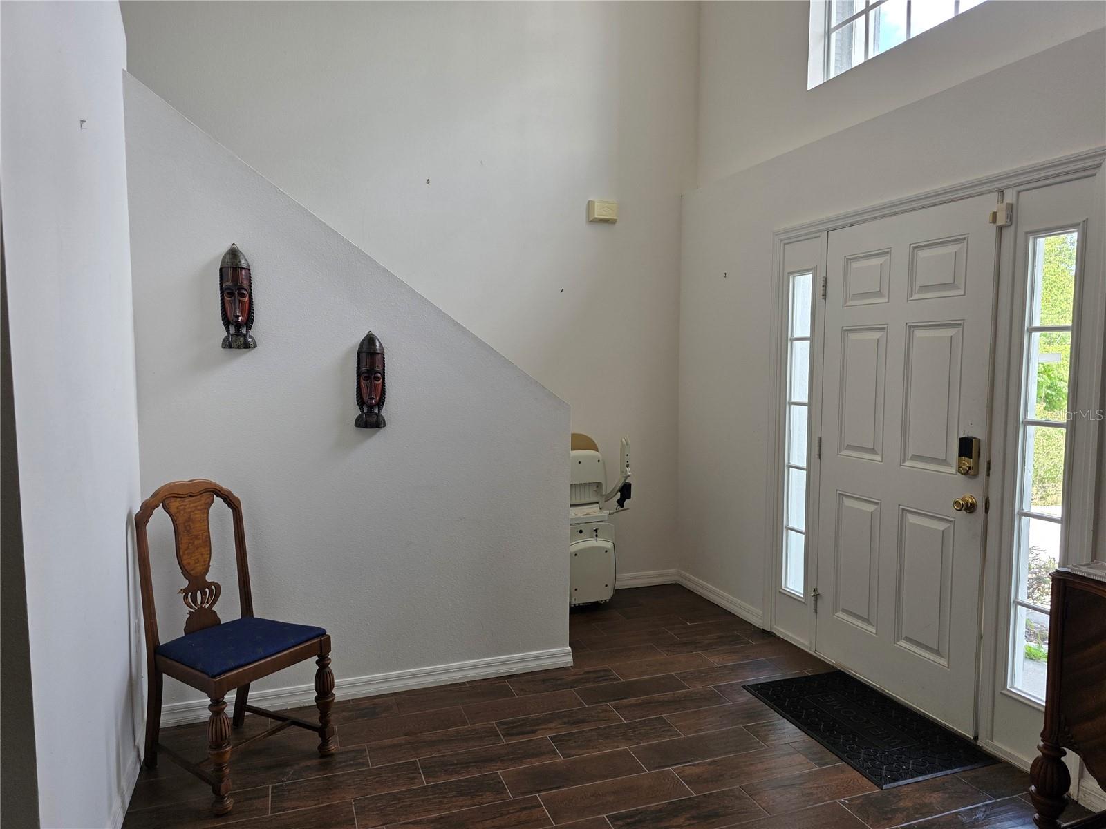 Photo 2 of 9276 ELM CT
