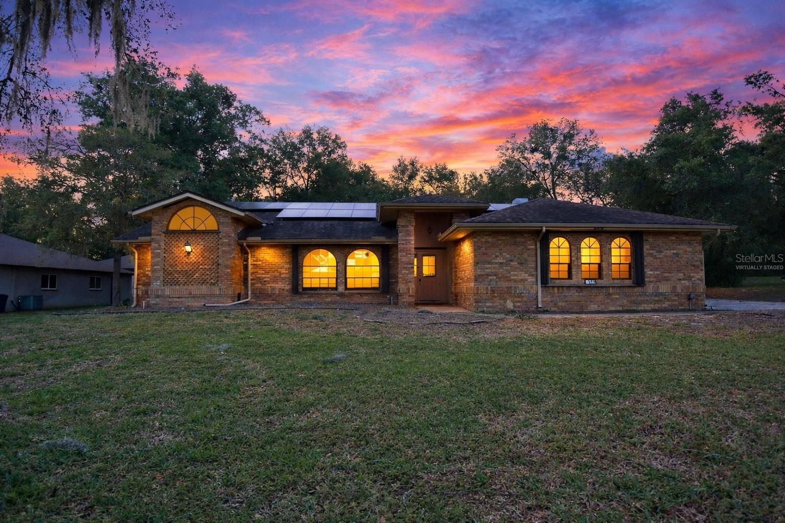Photo of 373 ORIANA DR